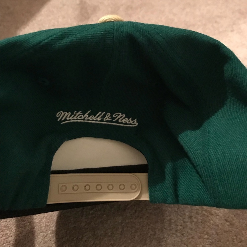 Mitchell & Ness - Picture 3 of 4